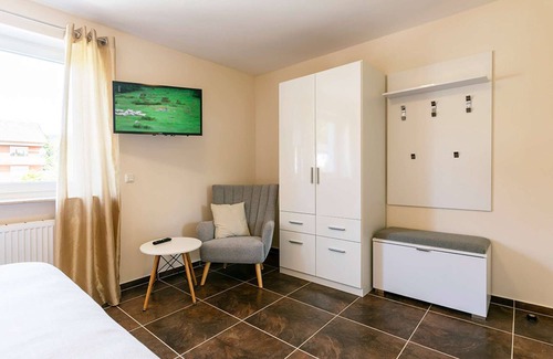 Bischofsheim an der Rhon Hotel | Memory 03 - Holiday apartment (approx. 52 m²) with balcony on the 1st floor for max. 4 persons