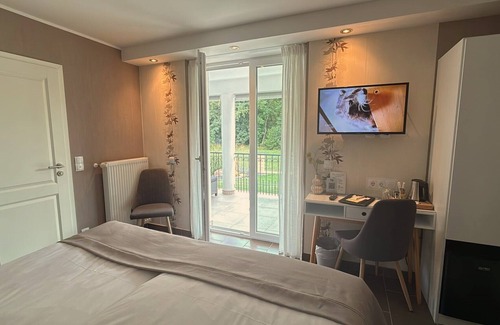 Bischofsheim an der Rhon House | Memory 01 - Charming apartment with balcony and view of the countryside