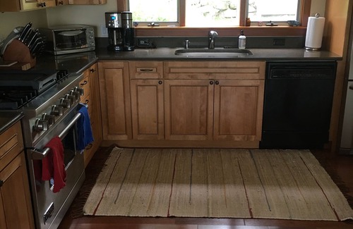 Menemsha House | Menemsha Home Fully Renovated w/Amazing Waterview's of Vineyard Sound