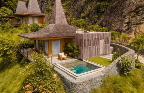 West Manggarai Resort | Menjaga Bay