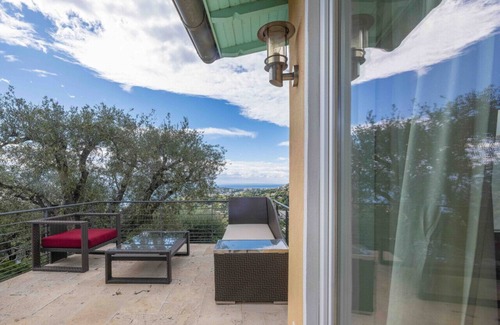 Menton Villa | Menton: Vue Mer, Piscine: Suite Privée