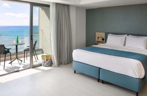 Oroklini Hotel | Mercure Larnaca Beach Resort
