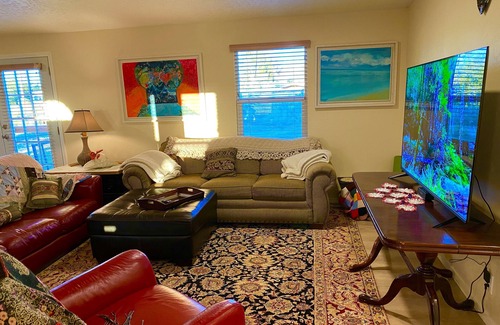 Truth or Consequences House | Mercury Mellow Manor... 5 Minutes from I-25. Private/Quiet/Immaculate Comfort