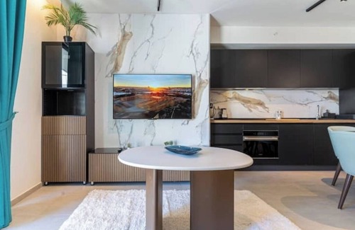 Paceville Apartment | Mercury Suites: apartment with access to the pool