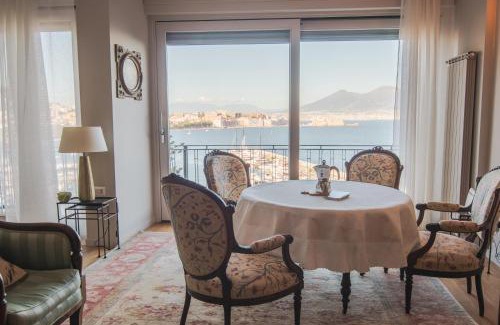 Mergellina House | Mergellina Seaside Panoramic Luxury Apartment with Lift