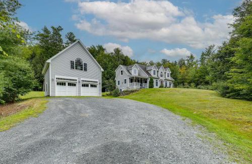 Plainfield House | Meriden Village of Plainfield Home with Backyard