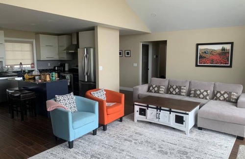 Merlin House | Merlin Home With Amazing Lake Erie Views