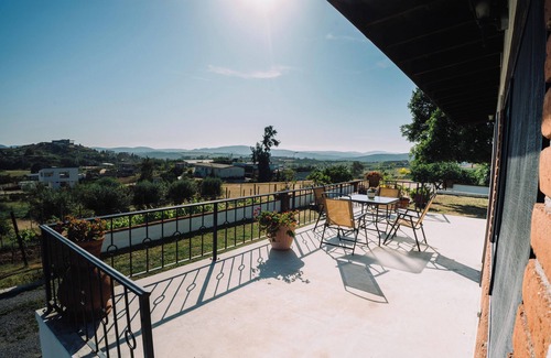 San Antonio de las Minas Cabin | Merlot Cabin With Panoramic Vineyard View in Quinta Sofia Valle de Guadalupe