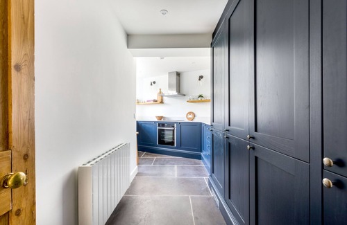 Port Isaac Cottage | MERMAID COTTAGE, family friendly, with open fire in Port Isaac