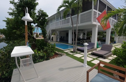 Breezeswept Beach Estates House | Mermaid House! Pool, Dockage, Outdoor Bar!