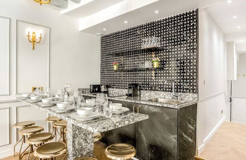 Les Halles Apartment | Merveil - Luxury Suite - Louvre - Rambuteau