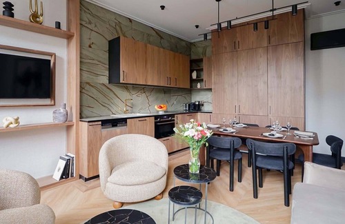 Neuilly-sur-Seine Apartment | Merveil - Signature Suite - Champs Elysees - Dulud I