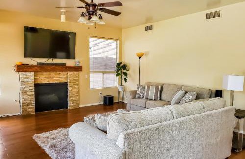 East Mesa House | Mesa Resort