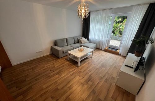 Tiefenbroich Apartment | Messenahe Moderne Zwei-Zimmer-Wohnung 42qm