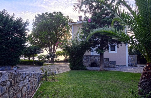 Paralia Vergas Villa | Messinian Blue SeaSide Villa, panoramic ocean view