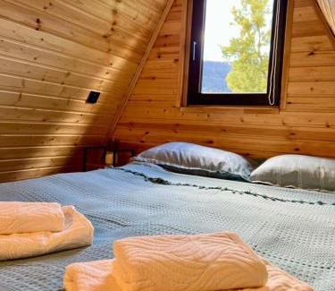 Bagvdanari Ski Chalet | Mestia Sunrise Cottage, 1BR Mountain Stay Svaneti