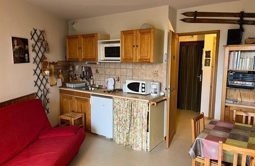 Metabief Apartment | METABIEF -QUARTIER BEAUSOLEIL - FRONT DES PISTES Building - Apartment sleeps 4