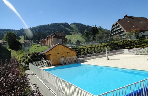 Metabief Apartment | METABIEF -QUARTIER BEAUSOLEIL - FRONT DES PISTES Building - Apartment sleeps 4