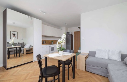 Brynow Apartment | Meteorologów 15 | Exceptional Studio | Parking