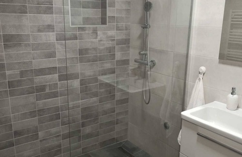Metkovic Condo | Metkovic 3-bedroom condo - river view