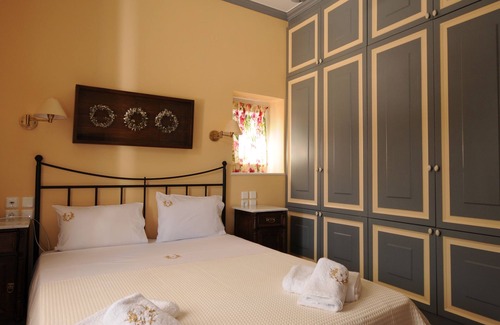 Pyrgos Psilonerou Hotel | Metohi Georgila