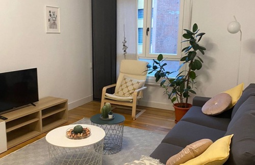 Bilbao Apartment | Metro Adjacent Modern Home