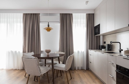 Ursynow Apartment | Metro Kabaty Elegant Apartment