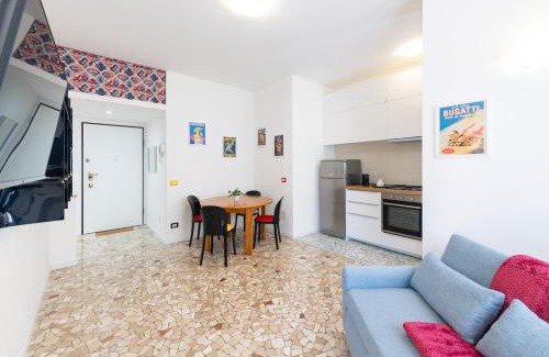 Dergano Apartment | Metro M3 - 10 min Duomo - Cozy Apt W Balcony and AC