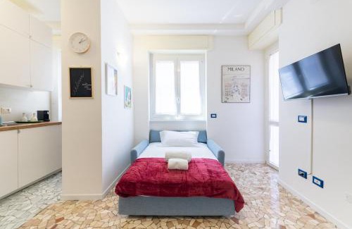 Dergano Apartment | Metro M3 - 10 min Duomo - Cozy Apt W Balcony and AC