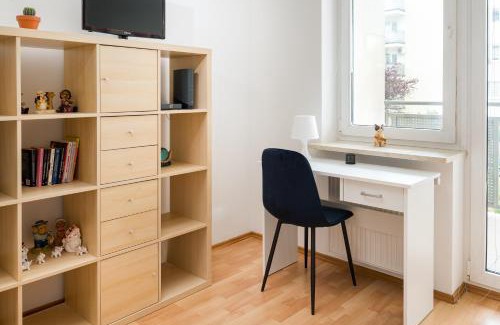 Ursynow Apartment | Metro Stokłosy Homely Apartment by BookingHost