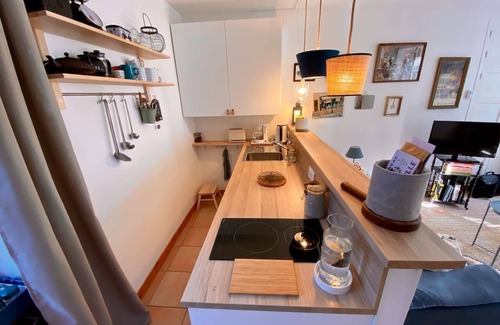 Granville House | Meublé de tourisme ⭐️⭐️⭐️ Granville center, quiet, patio, 800 m from the beach