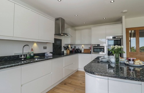 Wembury Cottage | MEWSTONE VIEW, pet friendly, country holiday cottage in Wembury
