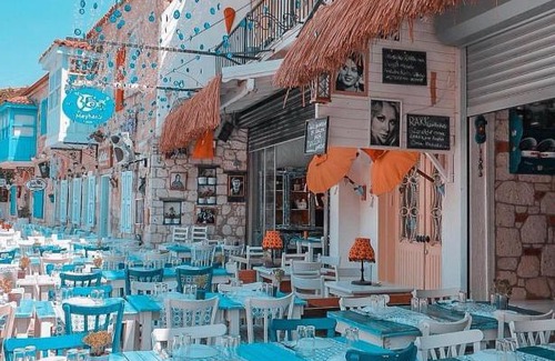 Alacati Bed & Breakfast | Meydan Alaçatı