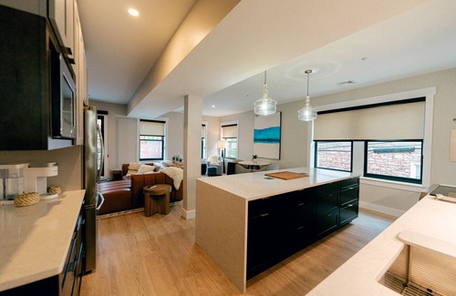 Bellefonte Apartment | Mezzanine Loft- 3 Bedrooms