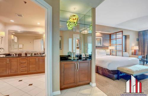 Las Vegas House | MGM Signature-34-803 F1 Track & Strip View Studio