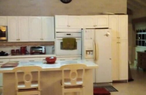 Newton Terrace House | Mi Casa Su Casa Apartments Lovely 5 minutes from Oistins Beach and the airport