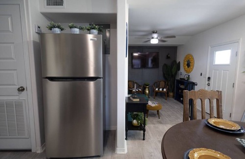 Edinburg House | Mi Casita Azul 1 min Expressway/Near Everything w/amazing Backyard