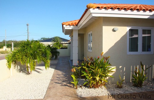 Shiribana Villa | Mi Gusto Villa Charming Villa for 6
