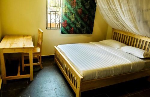 Kisoro Hotel | Mianzi Guest House