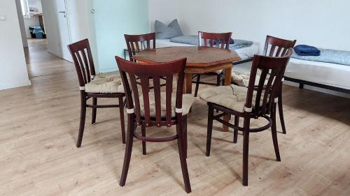 Borna Apartment | MiCasa TuCasa - große 3-R Wohnung Leipziger Neuseenland Atlas