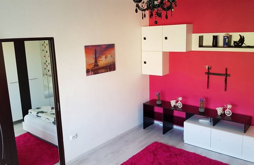 Oradea Apartment | Michael's apartment!