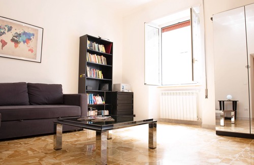 Civitavecchia Apartment | Michelangelo Apartment - An oasis of peace near port and station