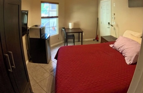 McCullough Hills Apartment | Micro Apt! Separate Entrance! - 30 Day or Longer Stay