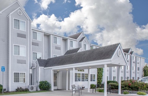 Manistee Hotel | Microtel Inn and Suites Manistee