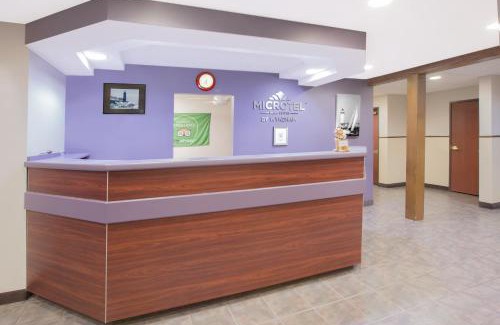 Manistee Hotel | Microtel Inn and Suites Manistee
