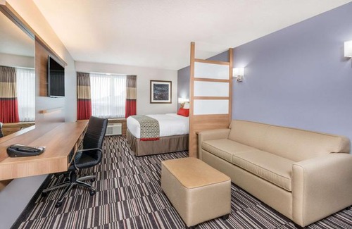 Sudbury Hotel | Microtel Inn & Suites by Wyndham Sudbury