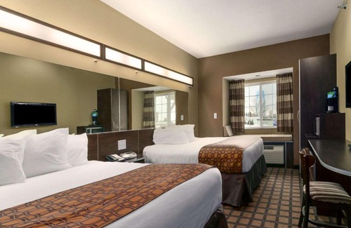 Minot Hotel | Microtel Inn & Suites by Wyndham Minot