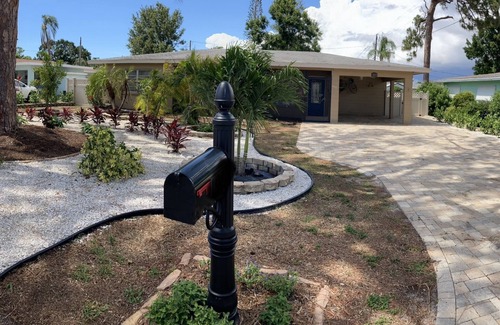 Venice House | Mid Century Beach Bungalow on the Island and walking distance to everything.