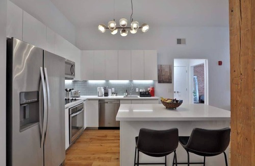 Downtown Columbus Apartment | Mid-Century Downtown Loft (Free Parking)