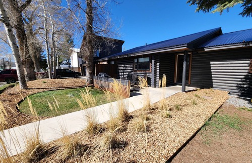 Gunnison Cabin | Mid Century Gem! Close to campus, downtown and bus stop. Clean and comfortable.